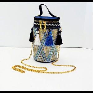 Woven mini bag with tassels